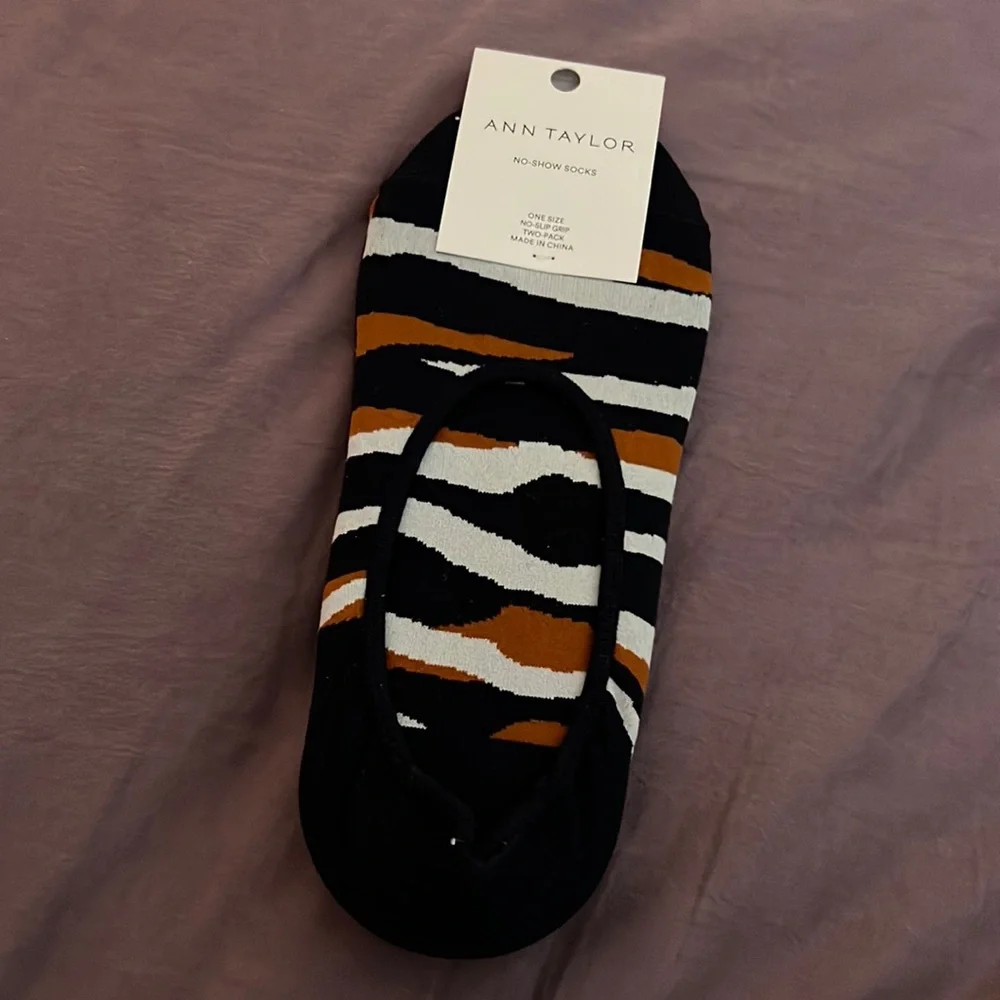 NWT - No show socks - navy and gold - one size